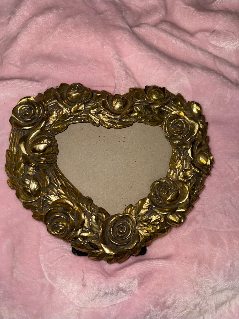vintage Gold rose heart-shaped picture frame super cutie and coquette !